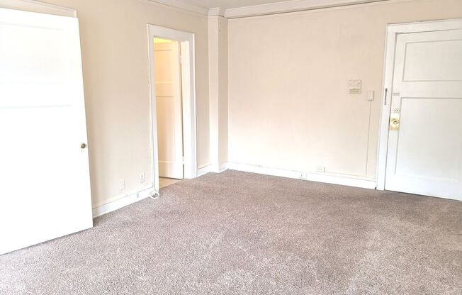 Studio, 1 bath, $775, Unit 305