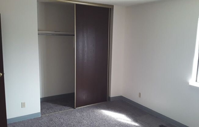 2 beds, 1.5 baths, 1,032 sqft, $1,800, Unit 10D