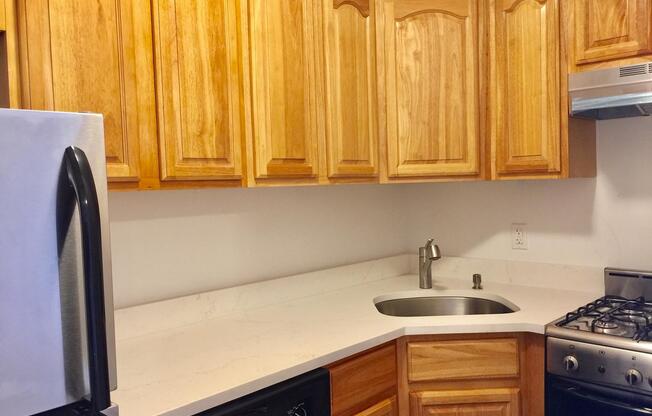 Studio, 1 bath, 460 sqft, $3,750