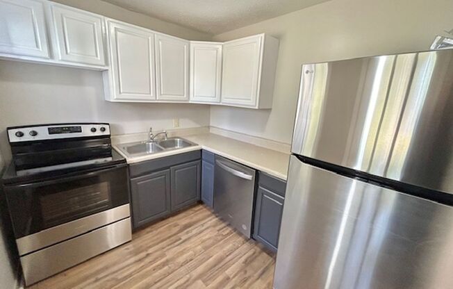 2 beds, 1 bath, $1,395