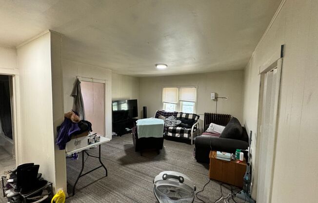 1017 Laramie