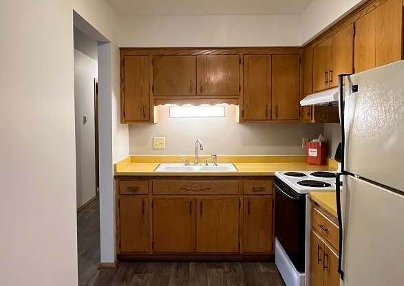 Welcome to Ridge Manor