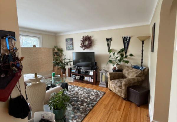 122 W HOUSTONIA AVE
