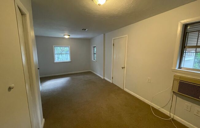 3 beds, 2 baths, $1,900