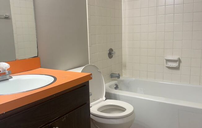 1 bed, 1 bath, $1,050