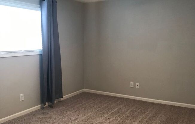 1 bed, 1 bath, $1,100, Unit 155 - 104