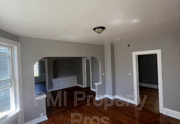1313 N 23 ST