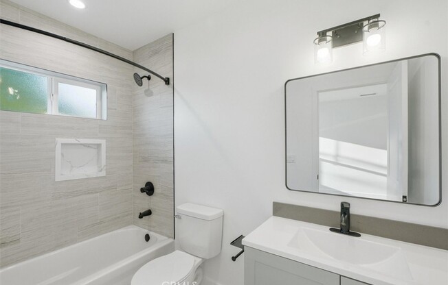 14014 1/2 HUBBARD ST