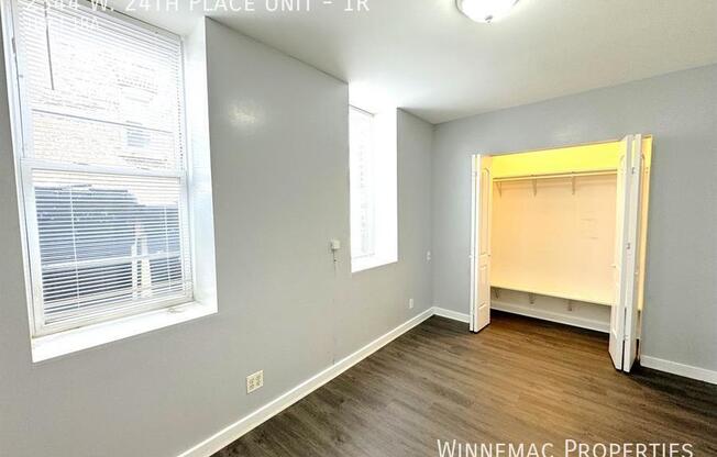 2344 W 24th Pl