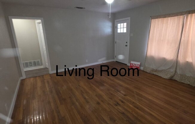 214 LINDA DR