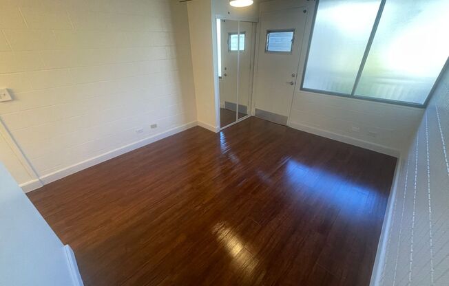 Studio, 1 bath, 210 sqft, $987, Unit 309