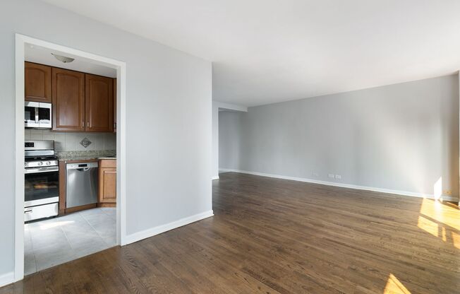 1 bed, 1 bath, 654 sqft, $2,300, Unit 702