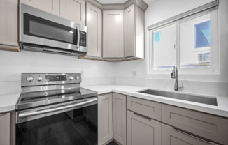 1101 N Flower Street