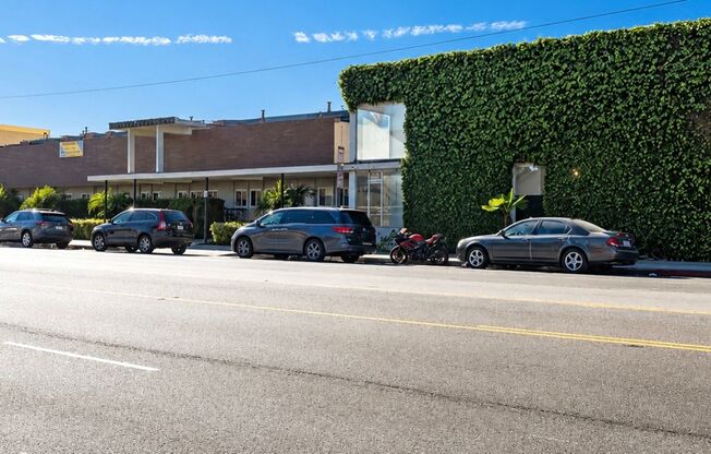 15001 CRENSHAW BLVD