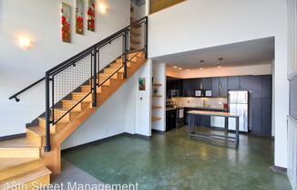 401 S Elgin Avenue