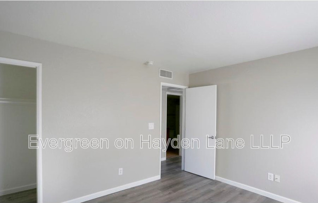 1920 E HAYDEN LN