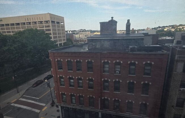 1 bed, 1 bath, 650 sqft, $1,795, Unit 810