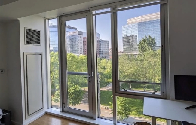 1 bed, 1 bath, $3,500, Unit 521