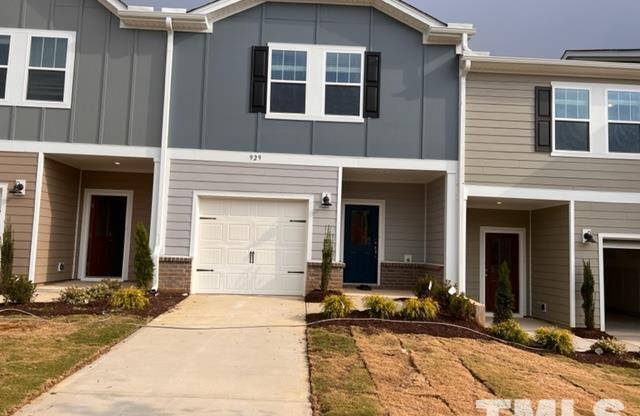 903 CLEARHAVEN LN