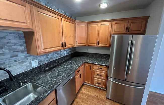 Cozy 1 Bedroom Condo with Walk-In Closet & Patio