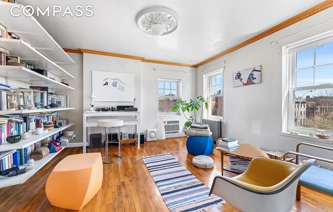 434 CLASSON AVE