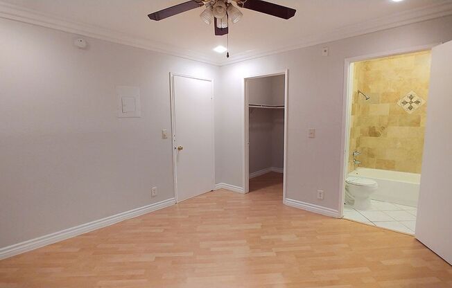 2 beds, 2 baths, 910 sqft, $2,795, Unit 304