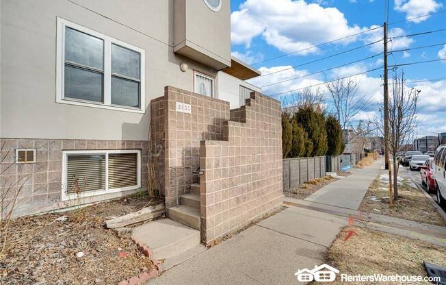 2355 W 32 AVE