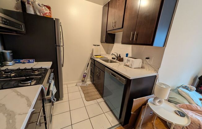 Studio, 1 bath, $1,395, Unit 1111H-408