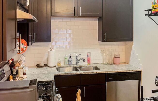 Studio, 1 bath, 437 sqft, $1,575, Unit 432-108