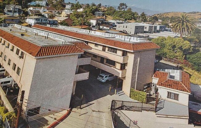 3401 N FIGUEROA ST