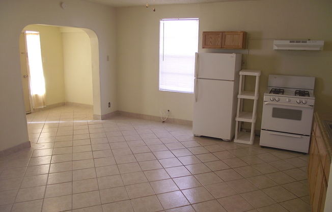 ALL UTILITIES INCLUDED WITH RENT!