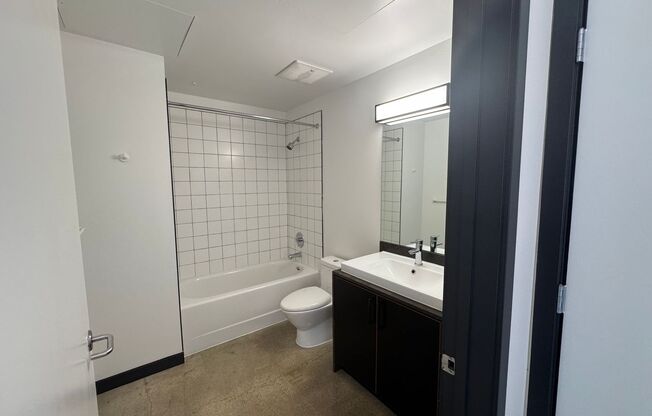 1 bed, 1 bath, 620 sqft, $2,570, Unit 0405