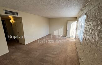 2 beds, 1 bath, 800 sqft, $900, Unit B