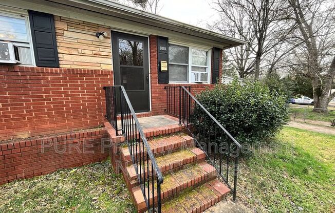6001 INGLESIDE DR