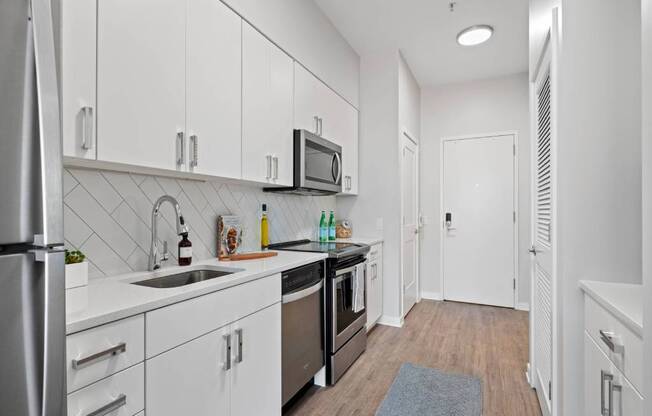 Large Kitchen at 23rd Place Apartment, Chicago, Illinois
