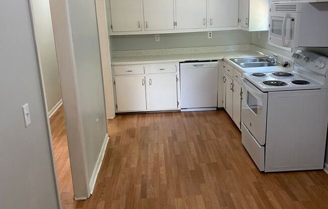 3 beds, 1 bath, $1,175