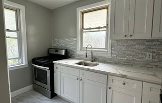 Studio, 1 bath, 450 sqft, $1,900, Unit Apt B15*