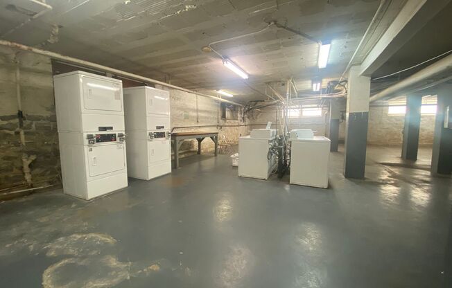Studio, 1 bath, 400 sqft, $795, Unit 321