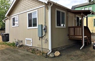 2 beds, 1 bath, $1,595