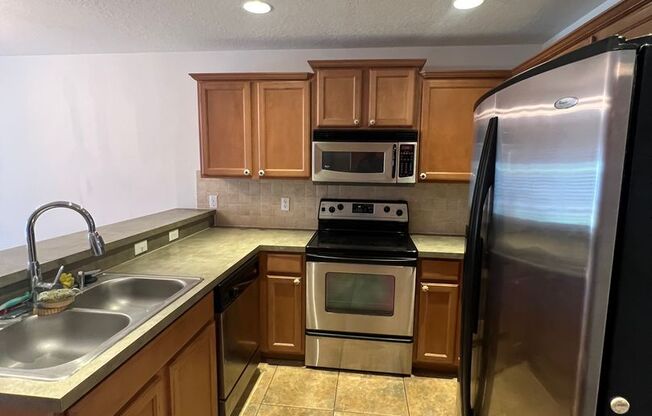 Charming 3-Bedroom Home in a Desirable Oviedo Location