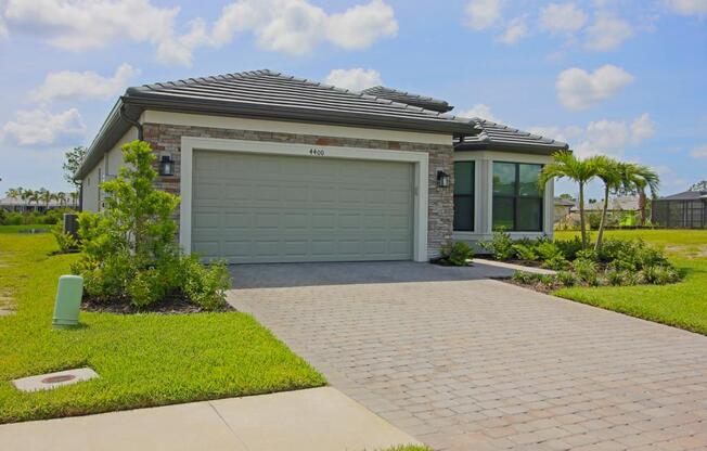 4400 LAKESIDE GRV PL