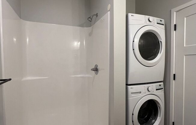 Studio, 1 bath, 460 sqft, $1,375, Unit WR 305-232