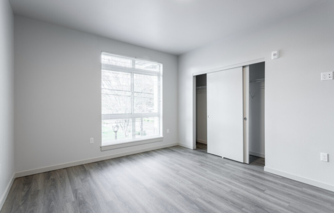 3 beds, 2 baths, 1,281 sqft, $2,295, Unit B307