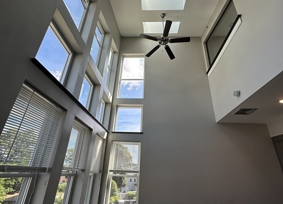 60 Howard St Apt 313