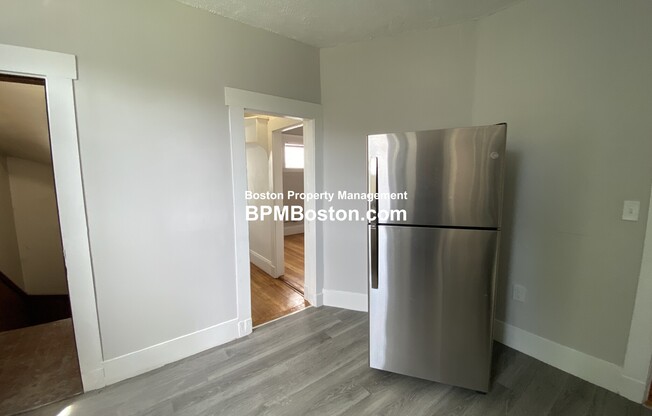 3 beds, 1 bath, 1,240 sqft, $3,300, Unit 2