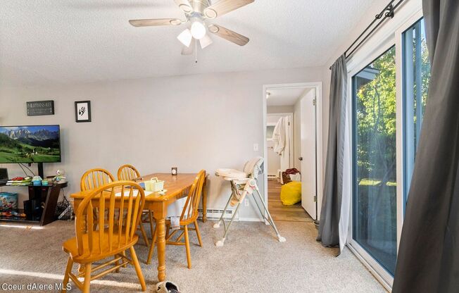 2 bed 1.5 bath Central CDA townhouse