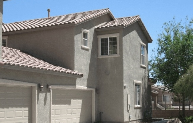 RENOVATED 4BD/2.5BA NEAR LONE MOUNTAIN