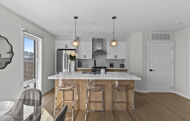1 bed, 1 bath, 700 sqft, $3,300, Unit 411