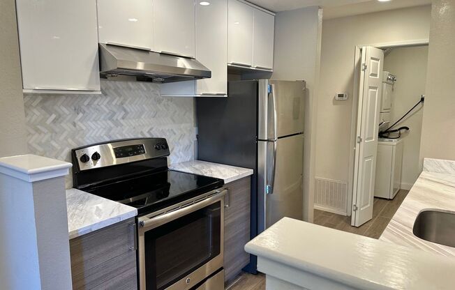 Newly Renovated Upper Unit Foster City