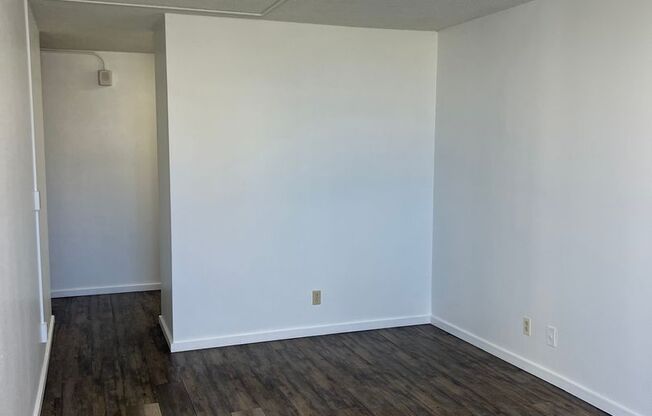 Kukui Plaza - 3 Bedroom 2 Bath 1 Parking